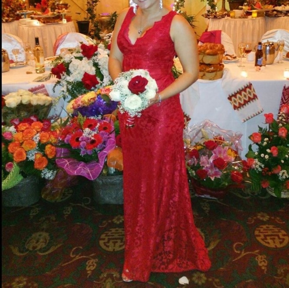 Red lacy dress small